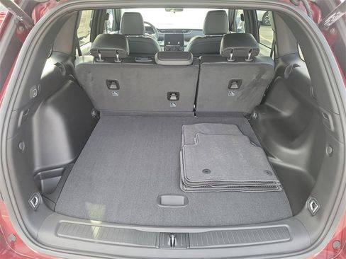 Certified 2025 Jeep Grand Cherokee Limited w/ Black Appearance Package image 8