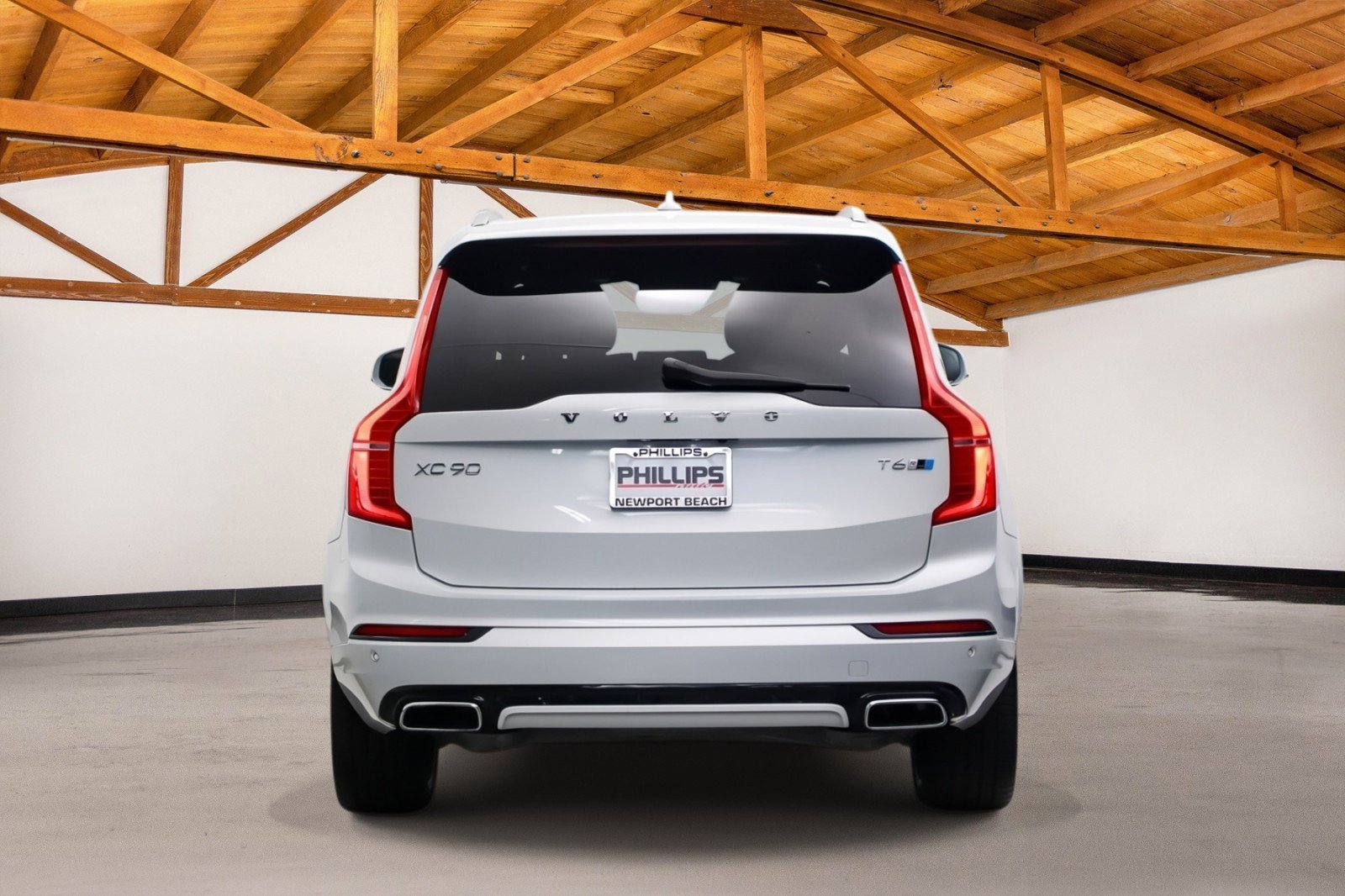 Used 2017 Volvo XC90 T6 R-Design w/ Vision Package AWD/4WD image 4