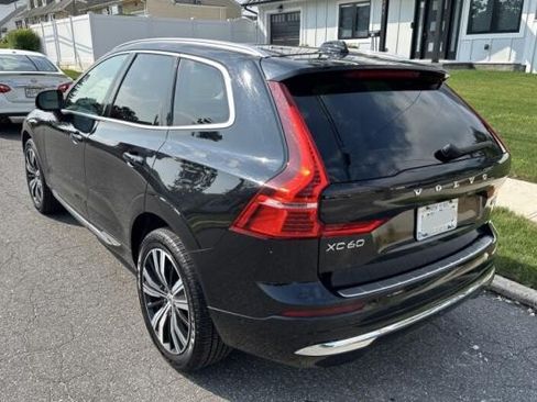 Used 2023 Volvo XC60 B5 Plus AWD/4WD image 8