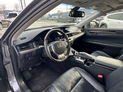 Used 2013 Lexus ES 350 w/ Luxury Pkg image 20
