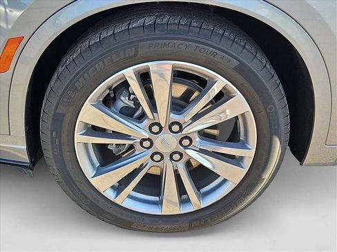 Used 2024 Cadillac XT6 Premium Luxury image 25