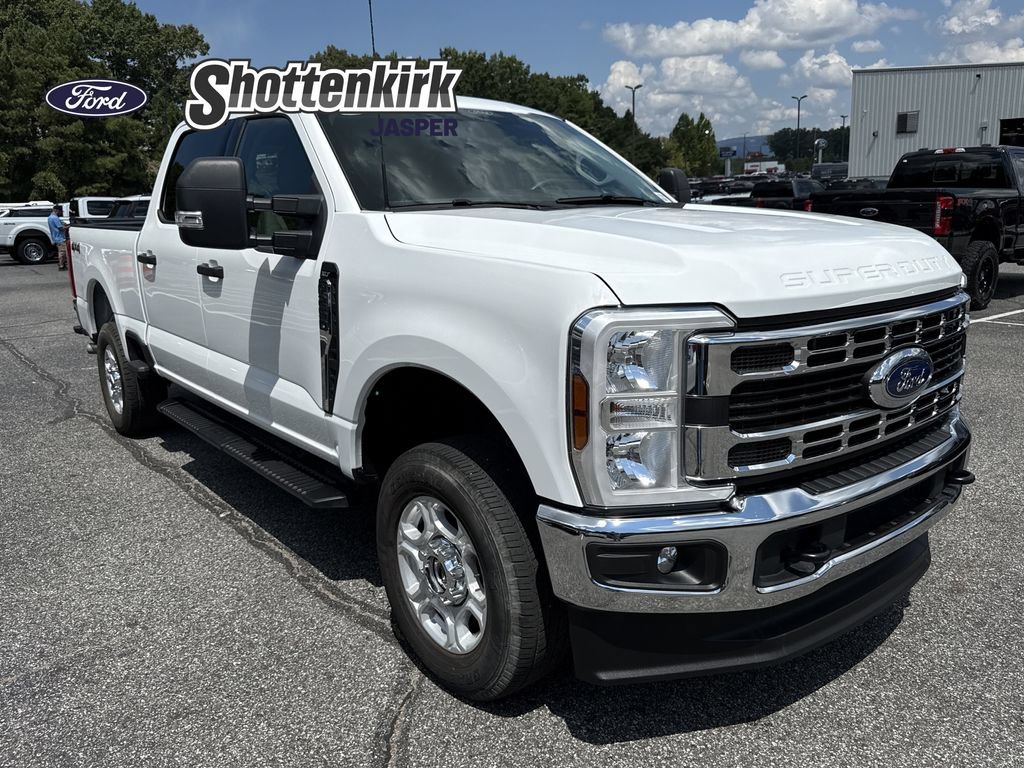 Used 2025 Ford F250 XLT w/ Snow Plow Prep Package AWD/4WD image 1