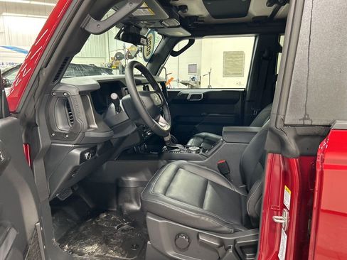 New 2026 Ford Bronco Badlands w/ Sasquatch Package AWD/4WD image 10