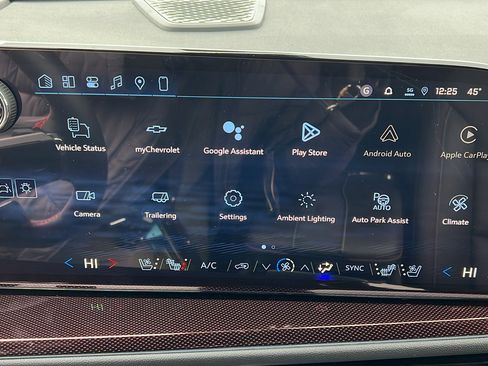 New 2026 Chevrolet Traverse RS w/ LPO, Floor Liner Package image 27