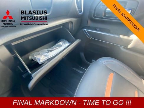 Used 2022 GMC Sierra 3500 AT4 w/ Gooseneck/5TH Wheel Package image 56