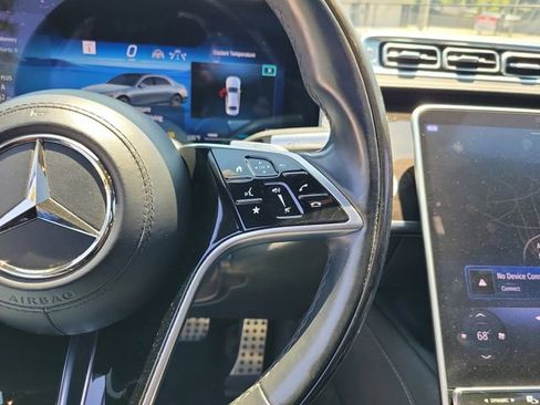 Used 2022 Mercedes-Benz S 580 4MATIC Sedan w/ AMG Line Package image 14
