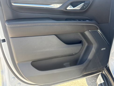 Used 2022 GMC Yukon Denali RWD image 3