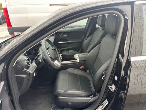 Used 2023 Mercedes-Benz C 300 Sedan image 5