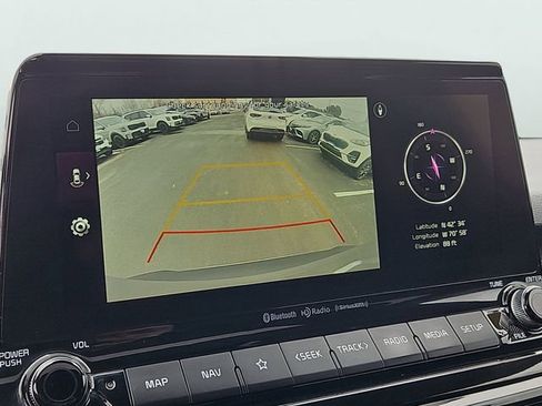 Used 2022 Kia Seltos EX image 17