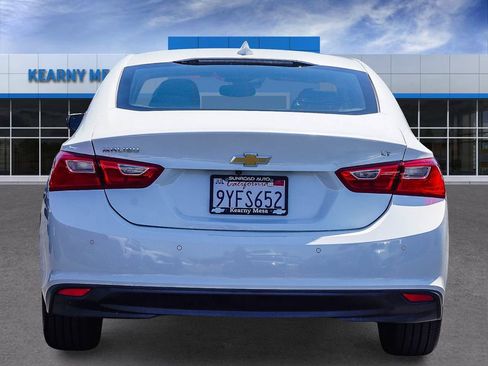 Used 2017 Chevrolet Malibu LT w/ Driver Confidence Package FWD image 5