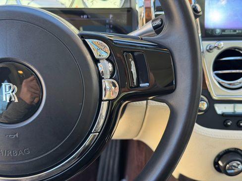 Used 2013 Rolls-Royce Ghost REAR THEATRE / MASSAGE SEATS / image 37