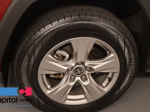 Certified 2025 Toyota RAV4 XLE AWD/4WD image 8