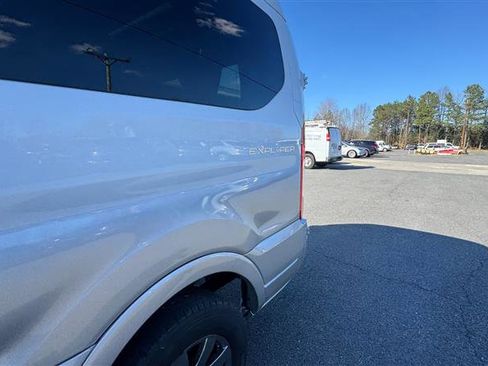 Used 2016 Ford Transit 150 XLT image 16