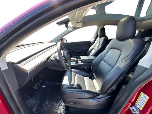 Used 2021 Tesla Model Y Long Range image 9