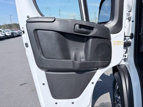 New 2026 RAM ProMaster 2500 w/ Quick Order Package 22G SLT image 25