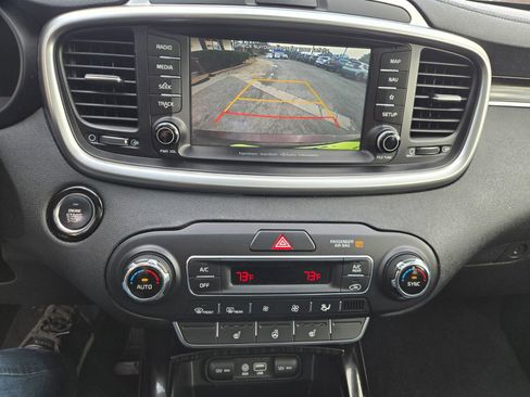 Used 2019 Kia Sorento EX w/ EX Touring Package image 7