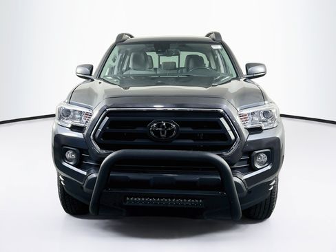 Used 2022 Toyota Tacoma SR5 AWD/4WD image 2