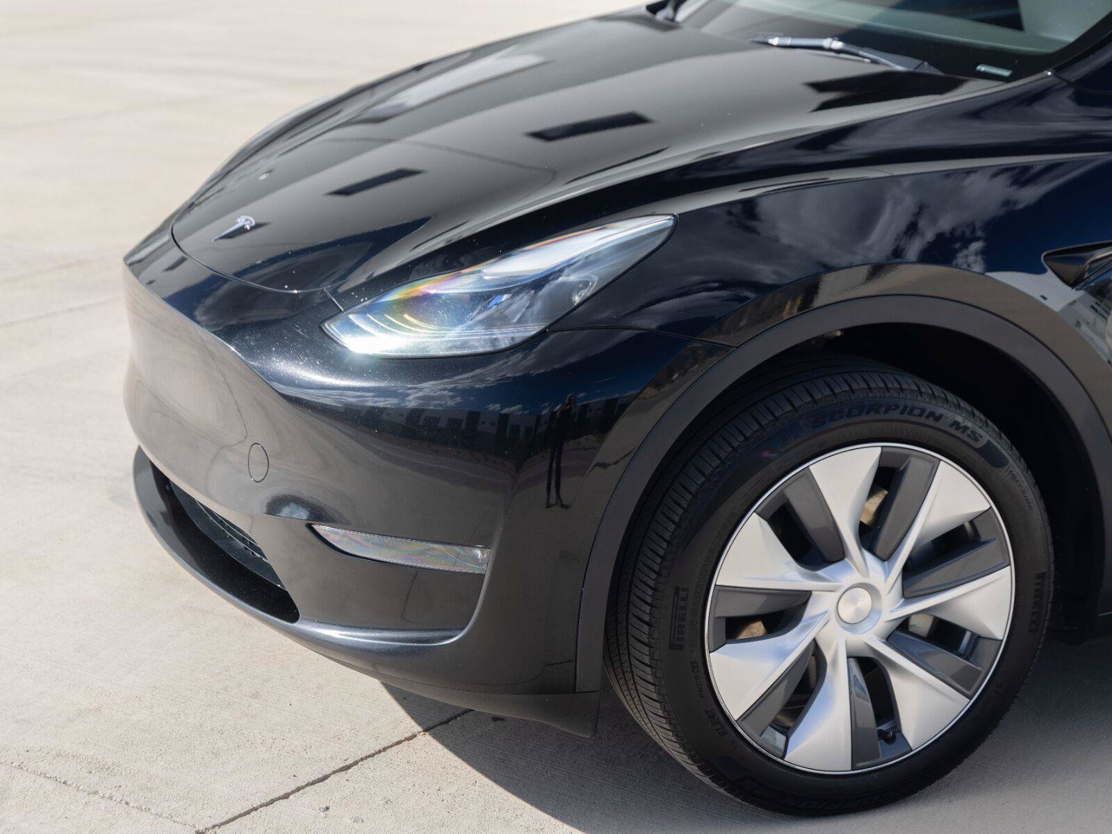 Used 2023 Tesla Model Y Long Range AWD/4WD image 13