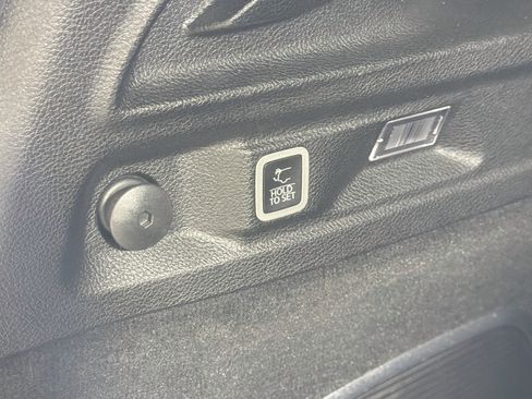 Used 2023 Jeep Grand Cherokee L Overland AWD/4WD image 32