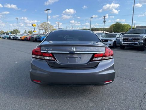 Used 2015 Honda Civic SE image 4