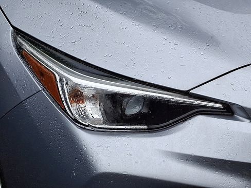 Used 2025 Subaru Impreza 2.0i image 3