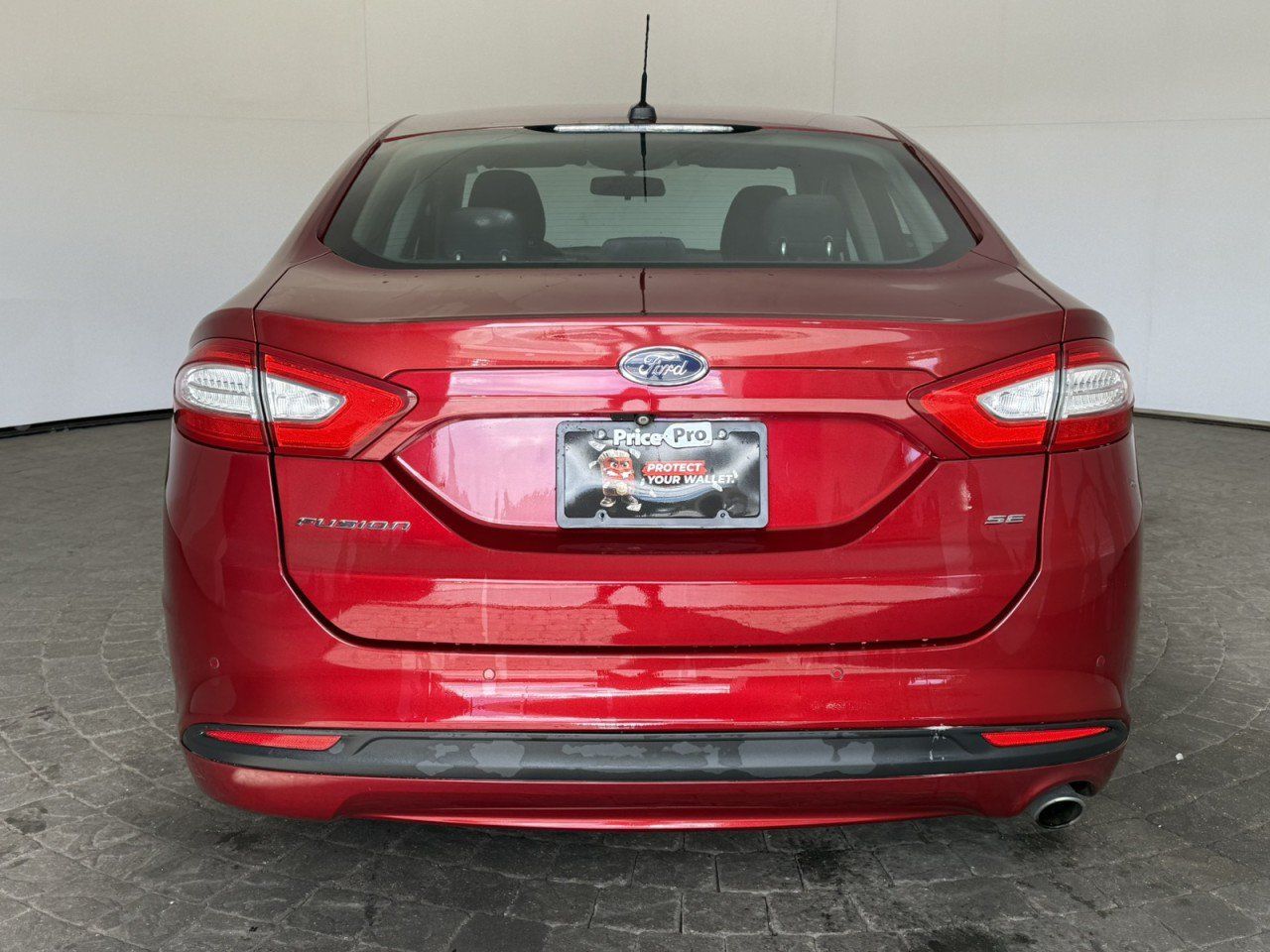 Used 2014 Ford Fusion SE FWD image 6