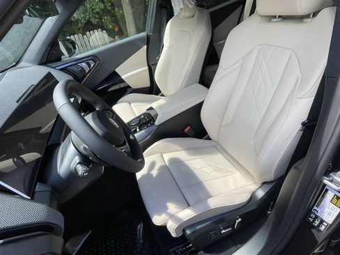 Used 2026 BMW X3 xDrive30 w/ Premium Package image 14