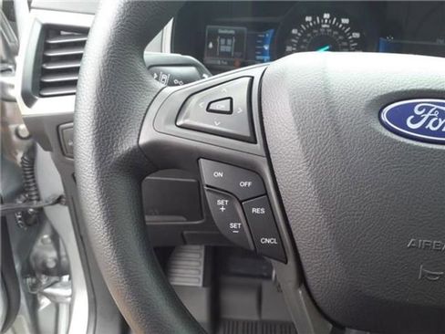 Used 2024 Ford Edge SE image 30