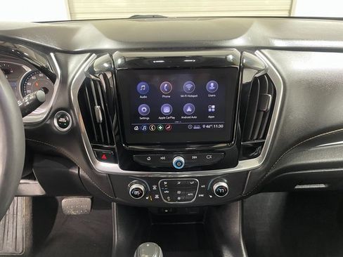 Used 2020 Chevrolet Traverse LT w/ Driver Confidence II Package image 16