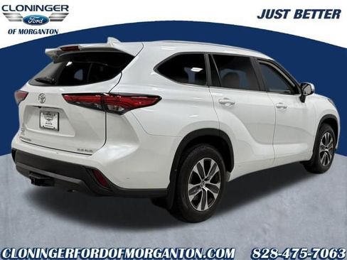 Used 2023 Toyota Highlander LE image 10