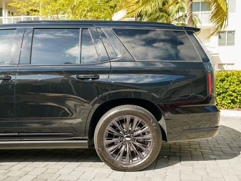 Used 2025 Cadillac Escalade Sport Platinum w/ LPO, ONYX Package image 16