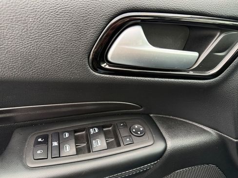 Certified 2024 Dodge Durango SXT image 28