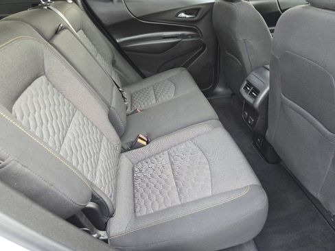 Used 2018 Chevrolet Equinox LT w/ Sun & Infotainment Package image 16