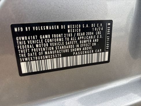 Used 2025 Volkswagen Jetta SE image 30