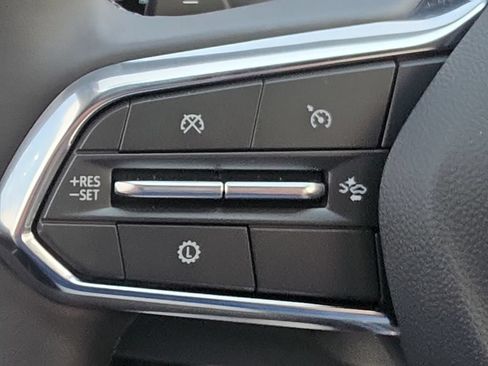 New 2027 Chevrolet Equinox LT w/ Convenience Package II AWD/4WD image 17