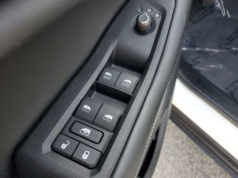 Certified 2025 Jeep Grand Cherokee L Laredo image 24