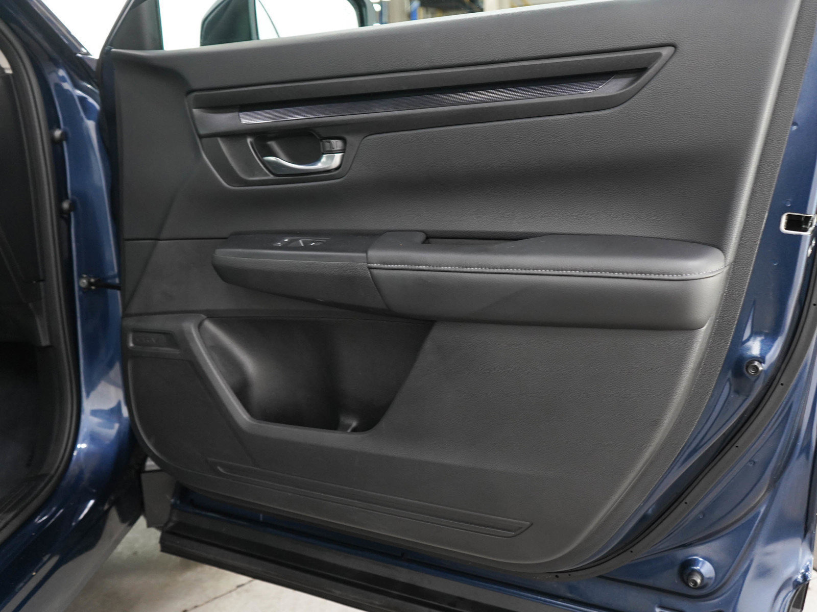 Used 2024 Honda CR-V EX image 9