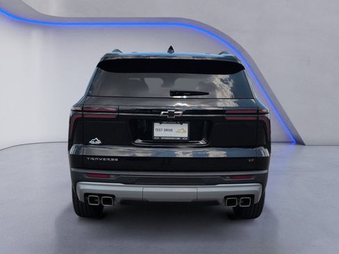 Used 2024 Chevrolet Traverse LT FWD image 14