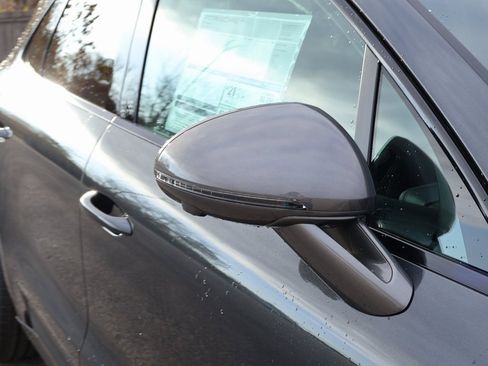 New 2026 Porsche Macan image 15