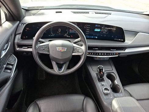 Used 2024 Cadillac XT4 Premium Luxury image 14