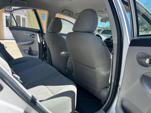 Used 2012 Toyota Corolla LE FWD image 8