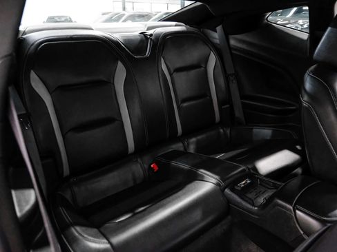 Used 2018 Chevrolet Camaro SS RWD image 37
