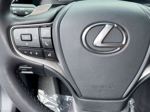 Used 2024 Lexus ES 350 w/ Premium Package FWD image 17
