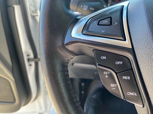 Used 2024 Ford Edge SEL image 26