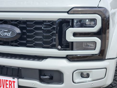 New 2026 Ford F450 Platinum w/ FX4 Off-Road Package AWD/4WD image 8