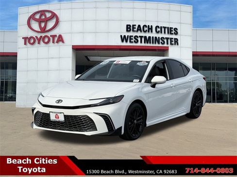 Certified 2025 Toyota Camry SE image 6