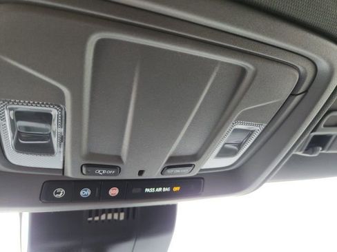 Certified 2025 Chevrolet Silverado 1500 LT image 15