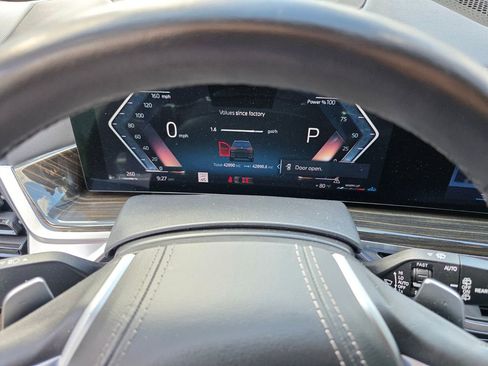 Used 2024 BMW X7 xDrive40i image 22