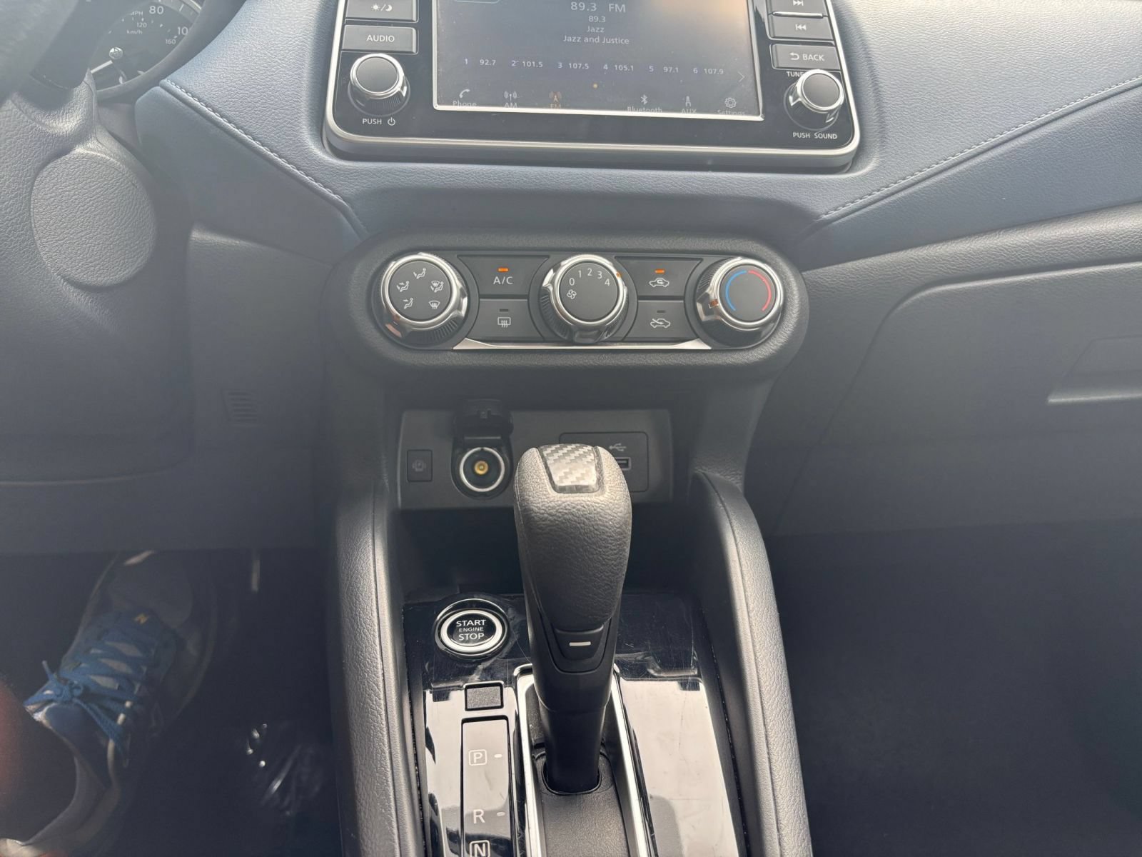 Used 2025 Nissan Versa SV FWD image 16