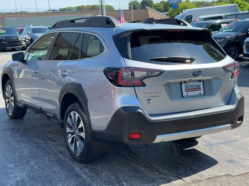 Used 2023 Subaru Outback Limited AWD/4WD image 6